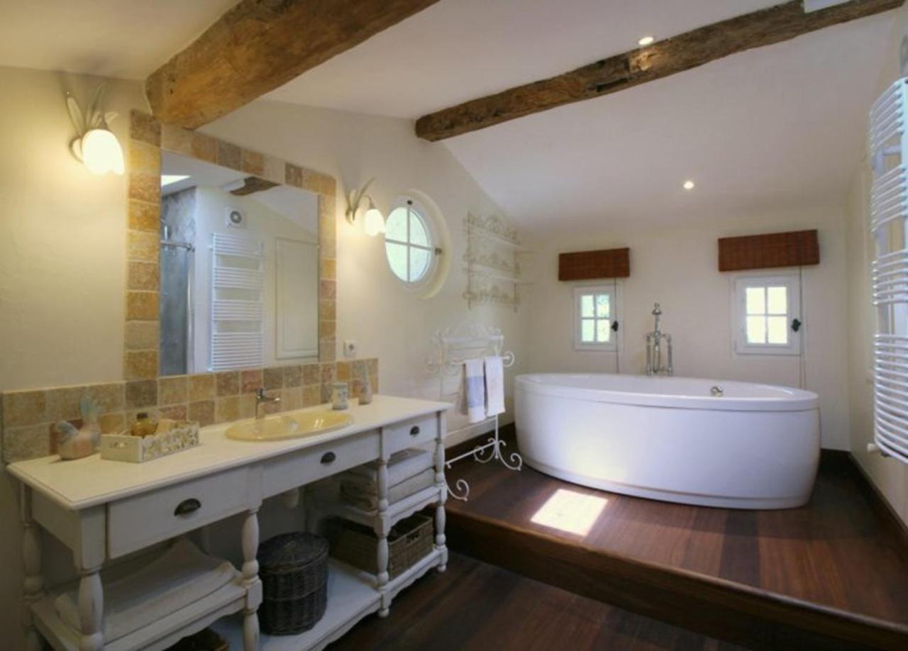 Chambre D'Hotes Spacieuse, Salle De Bain Privative Saint-Michel-de-Fronsac Ngoại thất bức ảnh